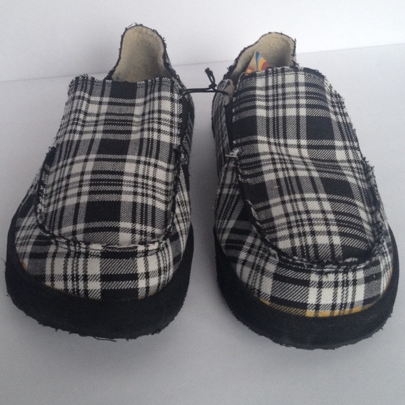 NWT-  Men's Ocean Pacific Plaid Slipper Shoes - Picture 2 of 5